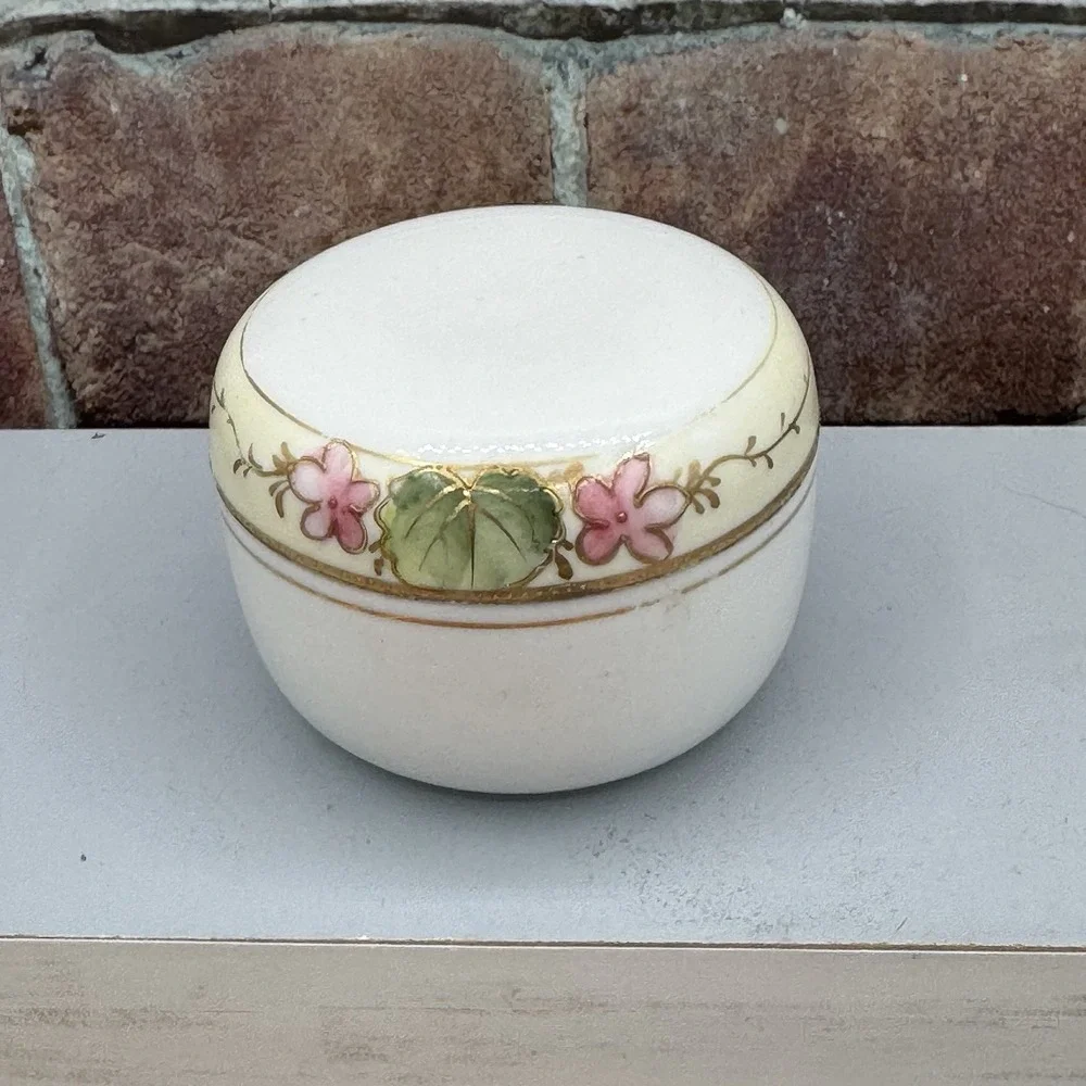 Antique‎ Nippon Morimura Bros Japan Floral Porcelain Powder Trinket Box 1910s